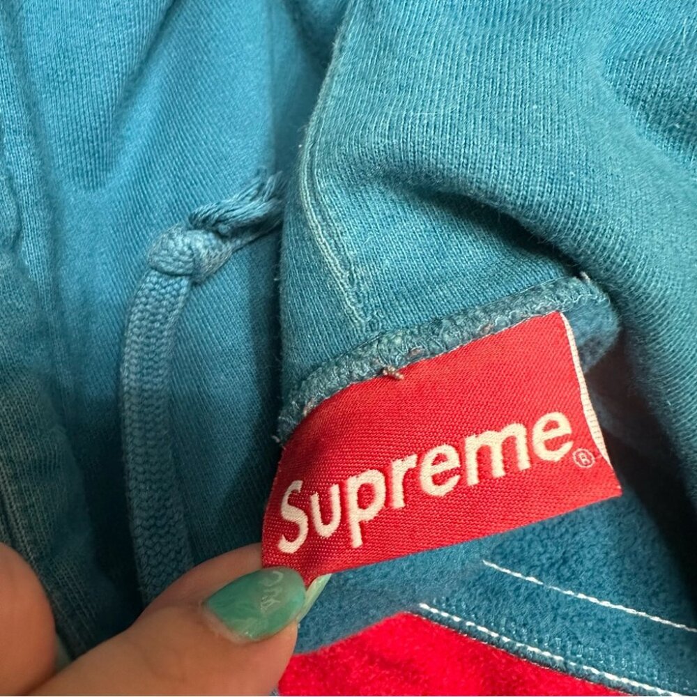 Supreme Hoodie - Picture 4 of 4